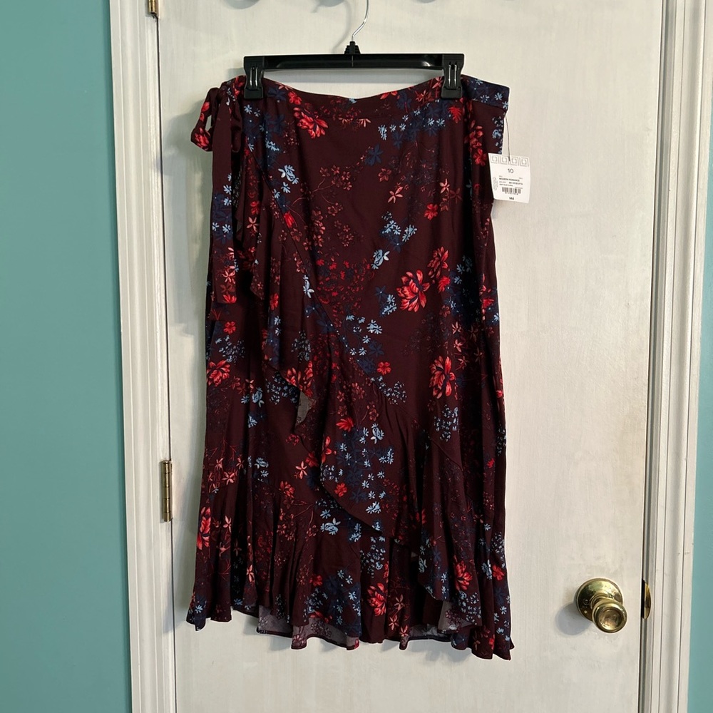 NWT Liz Claiborne Burgundy & Navy Floral Faux-Wrap Midi Skirt, Size 10